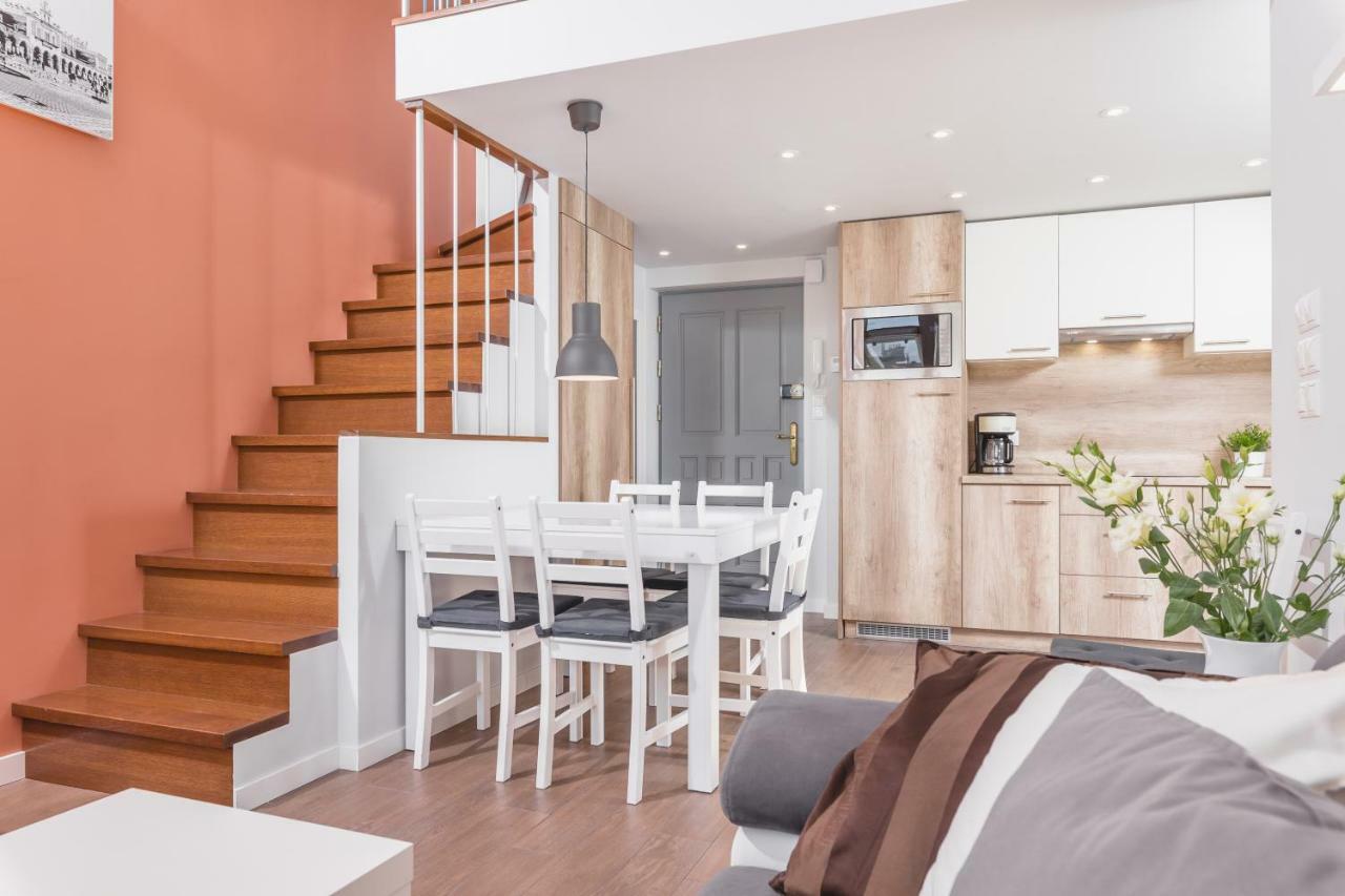 Cheerful Air Conditioned Apartment With Mezzanine And Parking - Old Town Краков Экстерьер фото