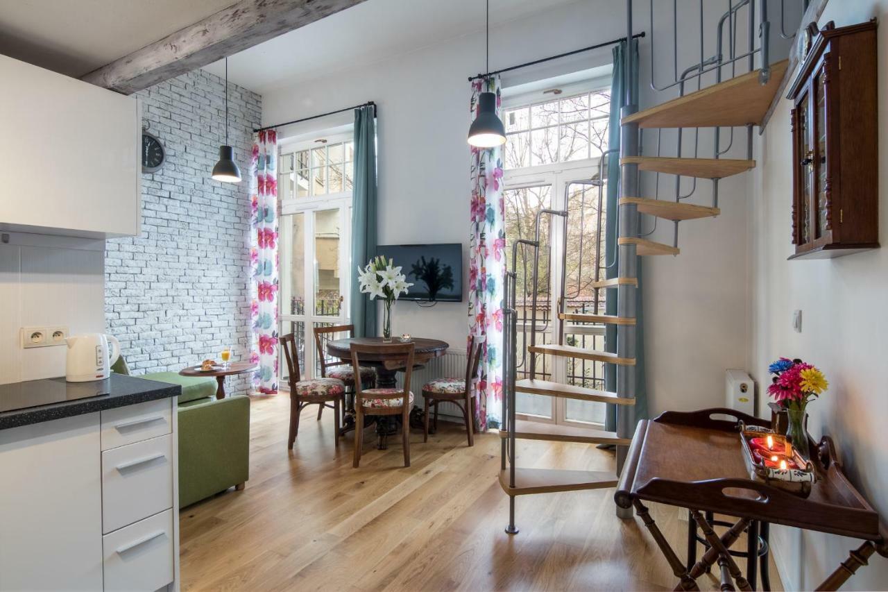 Cheerful Air Conditioned Apartment With Mezzanine And Parking - Old Town Краков Экстерьер фото
