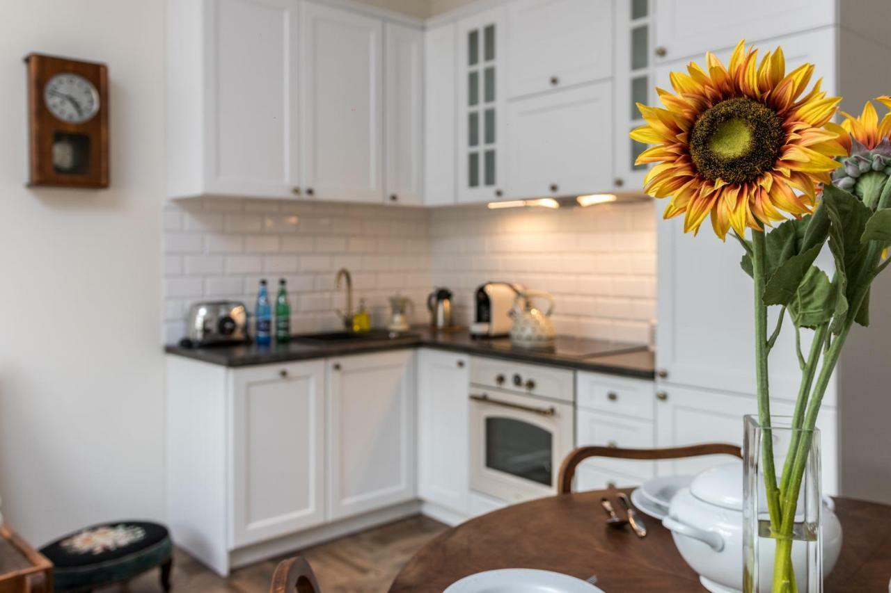 Cheerful Air Conditioned Apartment With Mezzanine And Parking - Old Town Краков Экстерьер фото