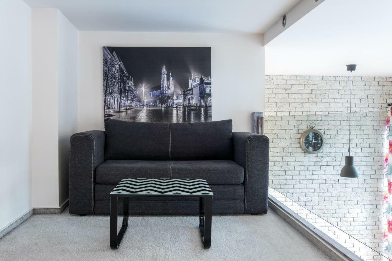 Cheerful Air Conditioned Apartment With Mezzanine And Parking - Old Town Краков Экстерьер фото