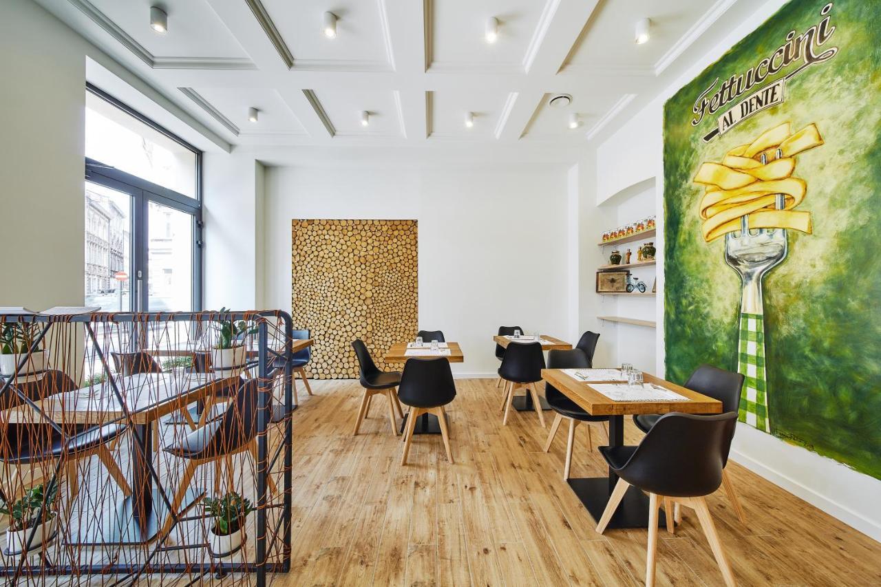 Cheerful Air Conditioned Apartment With Mezzanine And Parking - Old Town Краков Экстерьер фото