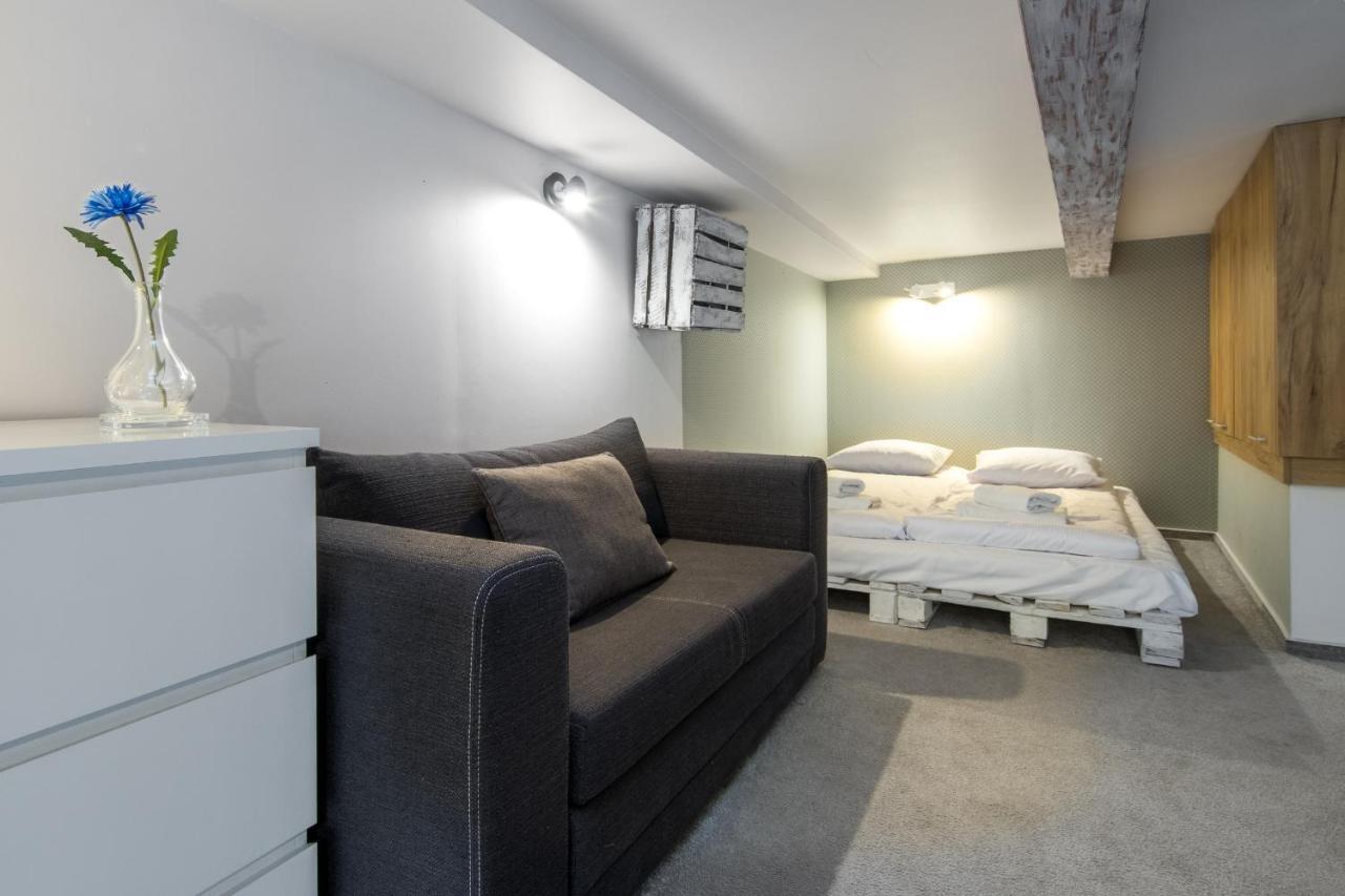 Cheerful Air Conditioned Apartment With Mezzanine And Parking - Old Town Краков Экстерьер фото