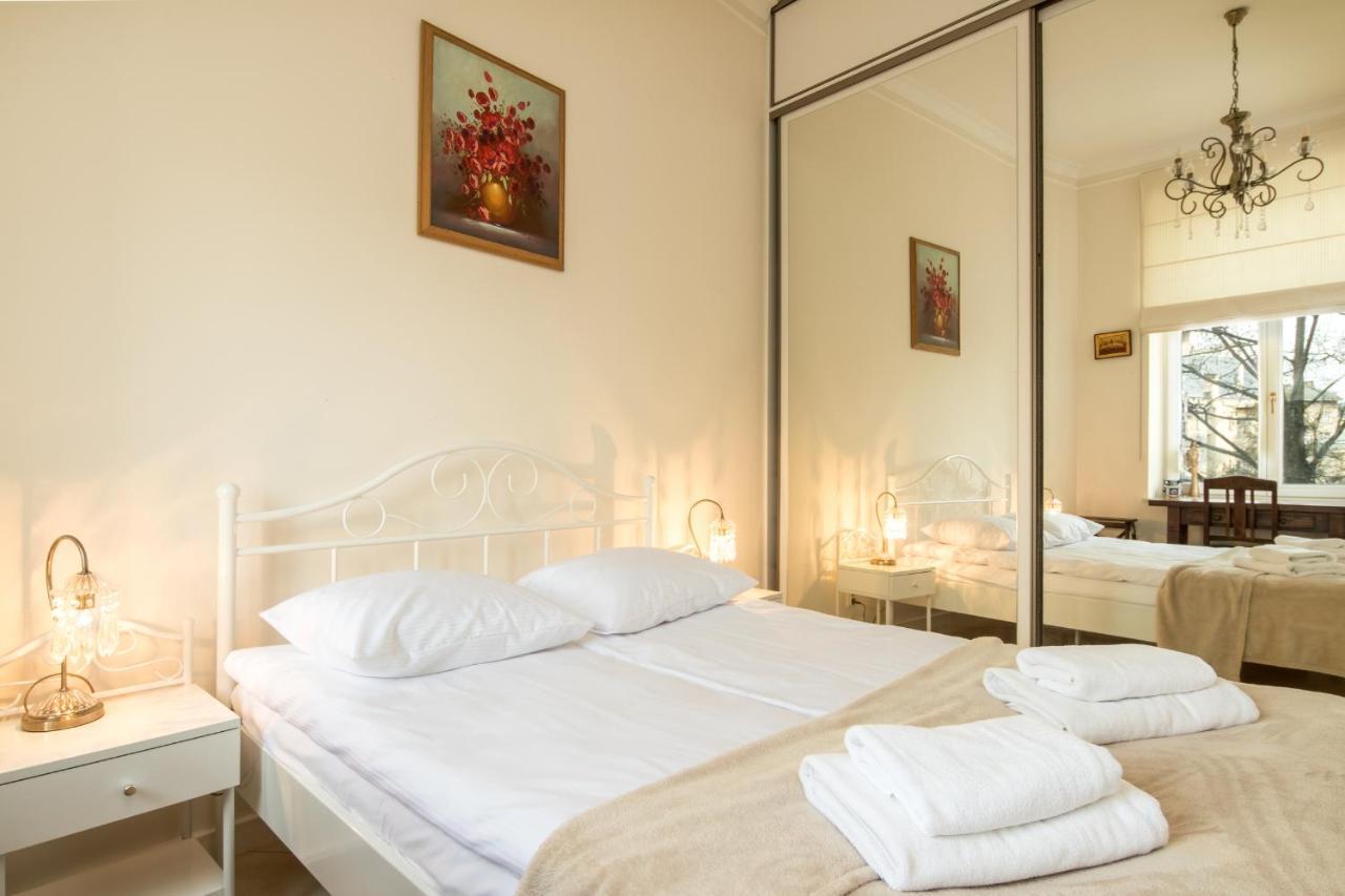 Cheerful Air Conditioned Apartment With Mezzanine And Parking - Old Town Краков Экстерьер фото