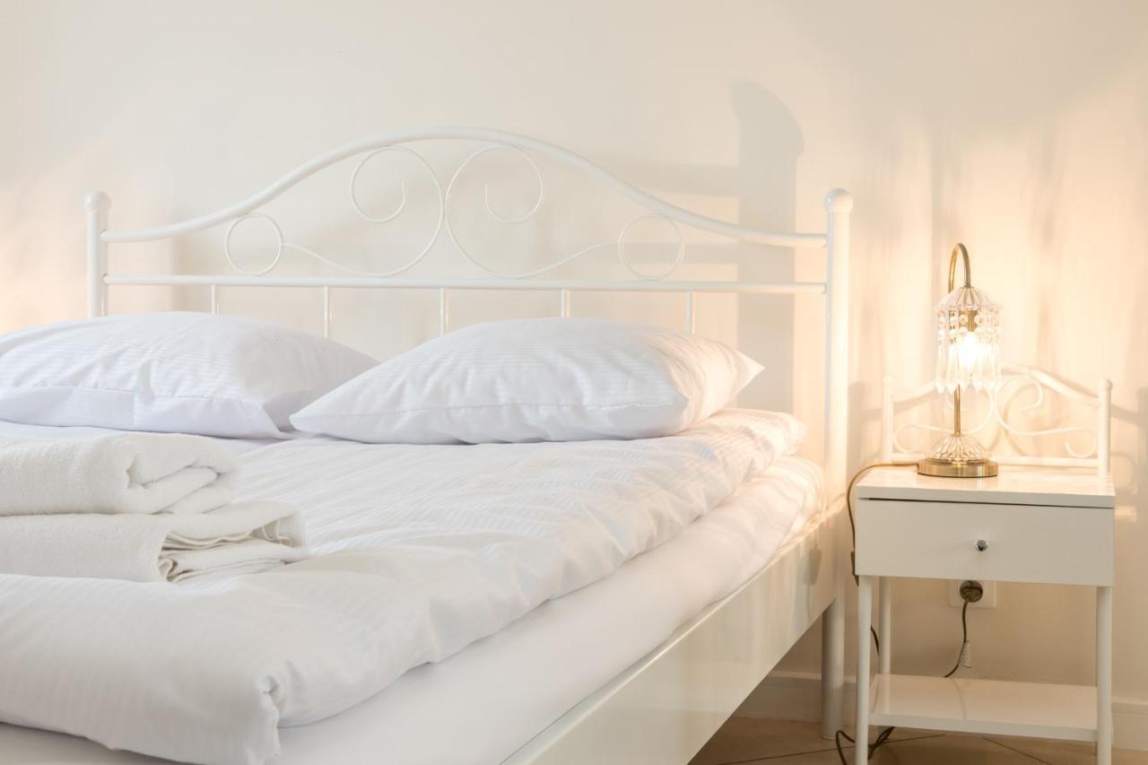 Cheerful Air Conditioned Apartment With Mezzanine And Parking - Old Town Краков Экстерьер фото